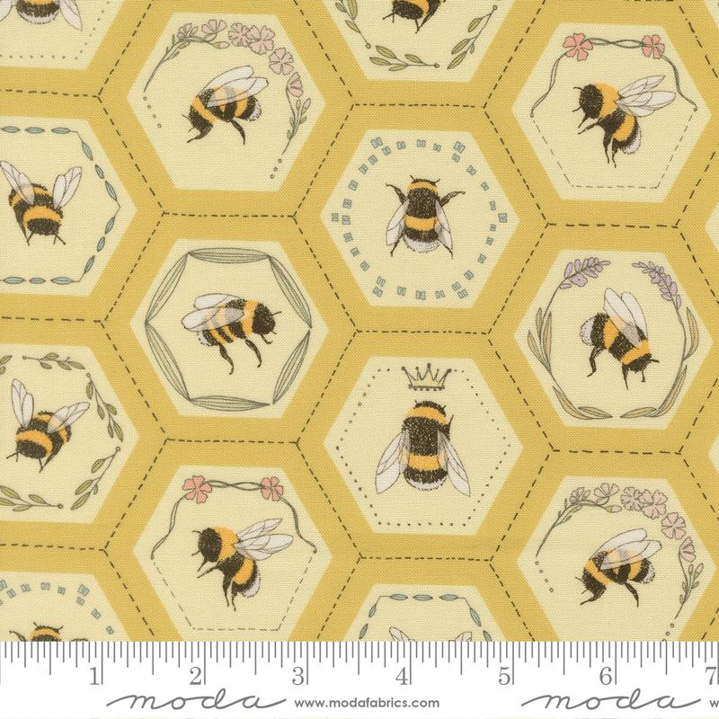 Pollinators Honey 48814 13 MODA Half Yard