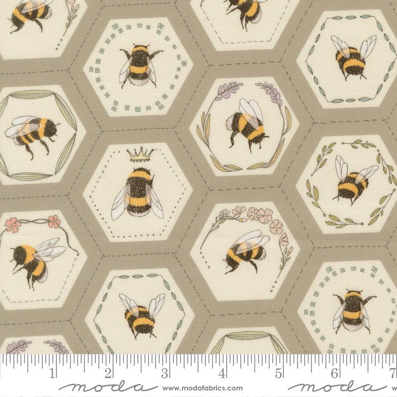 Pollinators Pebble 48814 18 MODA Half Yard