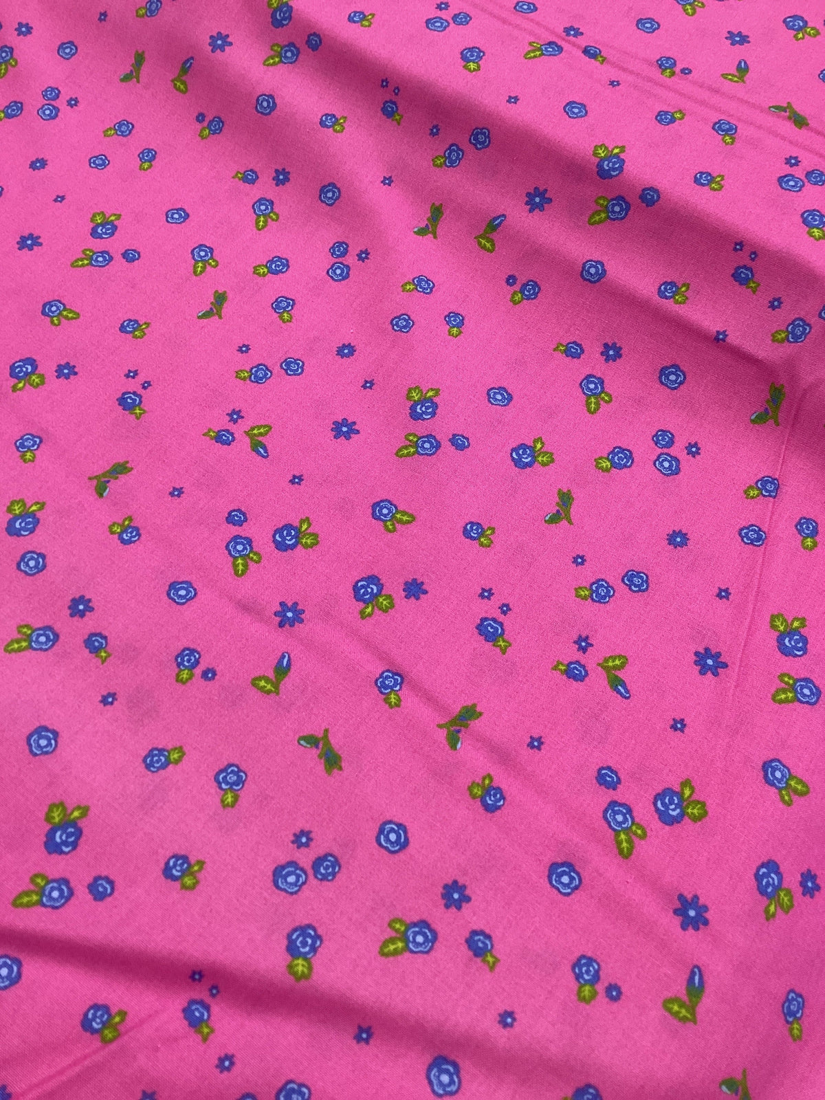 Sun Print 2019 A-8903-E1 Floral Pink Alison Glass Andover Half Yard