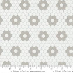 A Cat Named Stitch Cream Grey 55343 25 Moda Half Yard