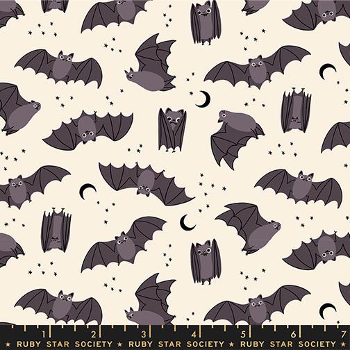 Freaky Familiars Fat Bats Novelty Bats Childrens Ruby Star Natural MODA RS5194 11 HALF YARD
