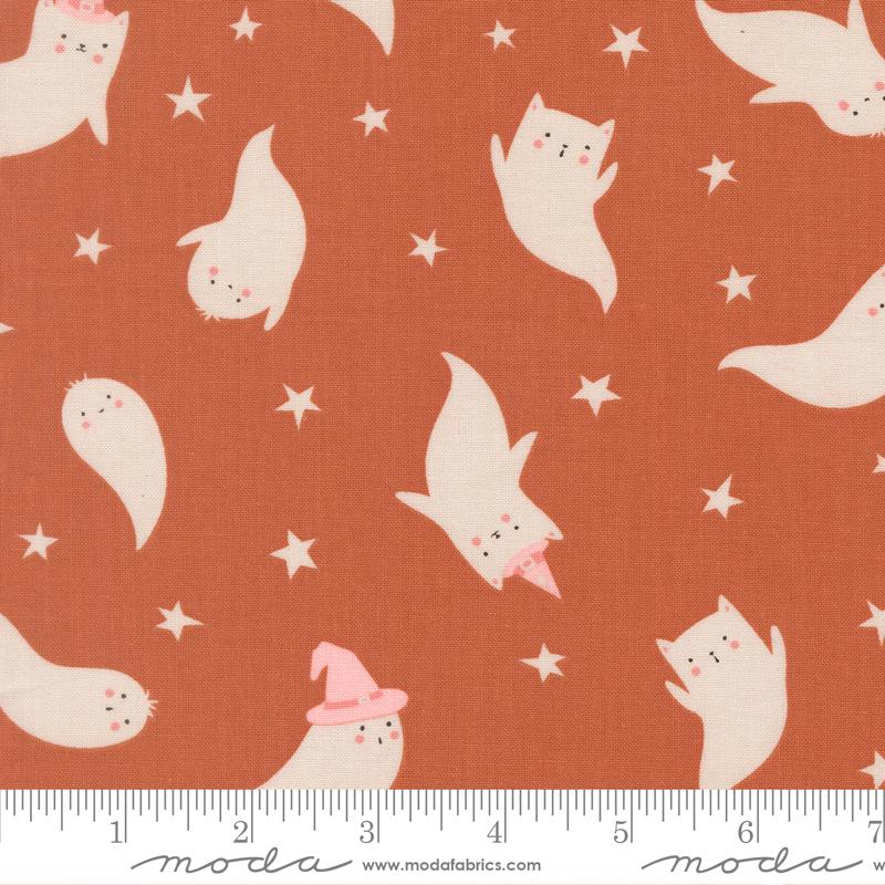 Purrs and Boos Ghost Spice 39061 15 Elena Amo Moda Half Yard