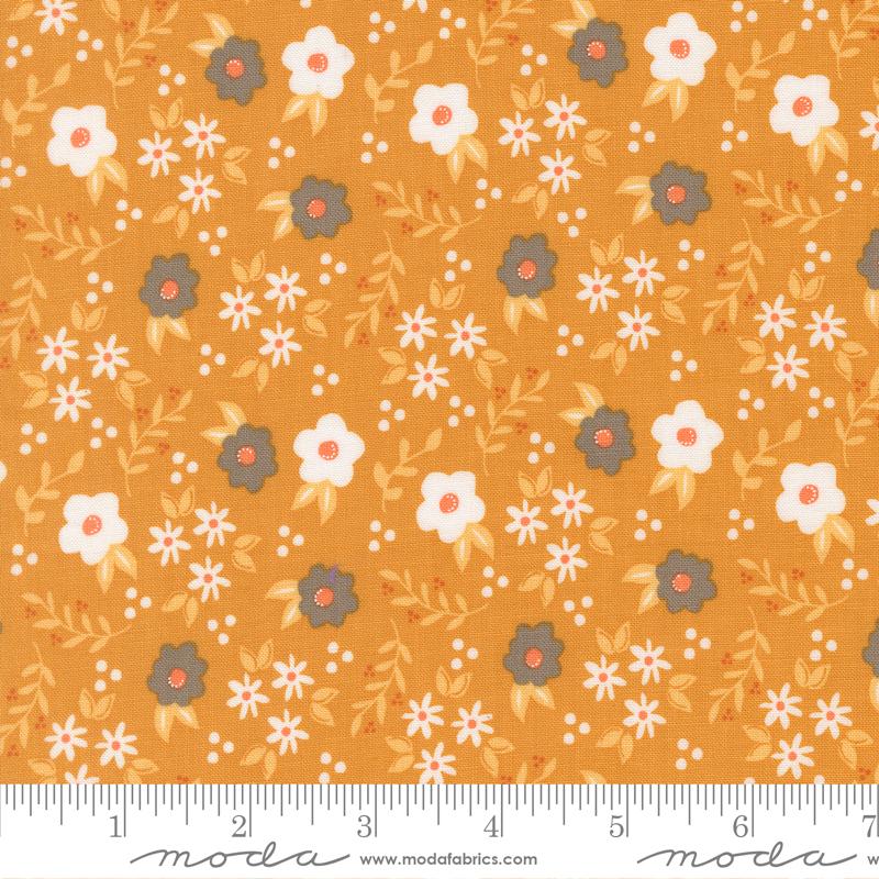 Birch and Willow 37725 12 Mums Florals Golden Moda Half Yard