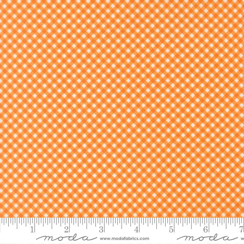 Birch and Willow 37726 13 Gingham Checks Amber Moda Half Yard