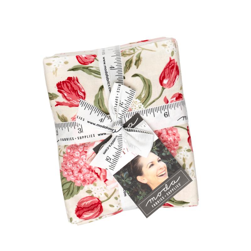 Je Taime Fat Quarter 18" x 21" Stacy Iest Hsu MODA 20990AB