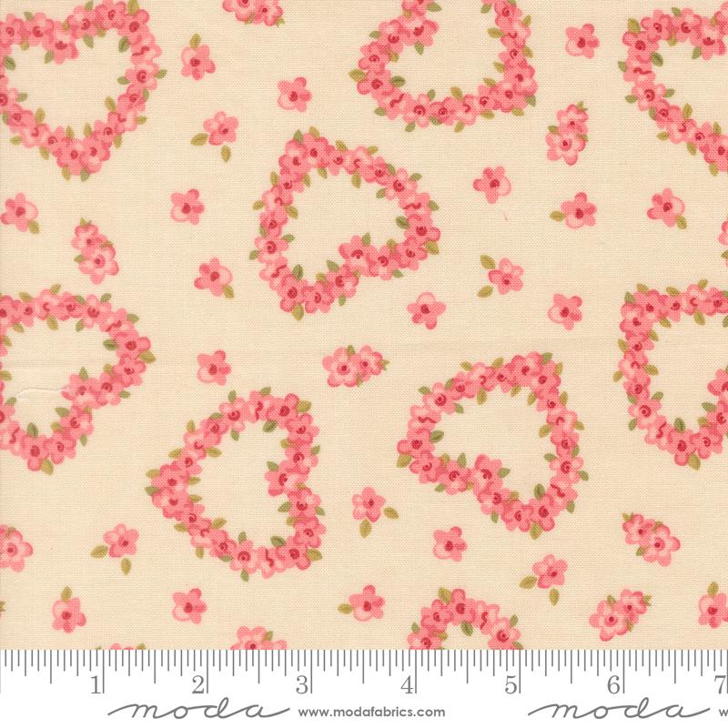 Je Taime Lace 20994 11 Flower Heart Moda Half Yard