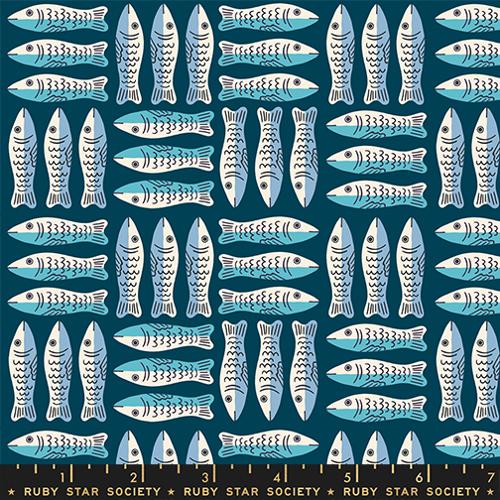 1 800 Calico Little Sardines Novelty Fish Tinned Fish Ruby Star Galaxy MODA RS4168 15 HALF YARD