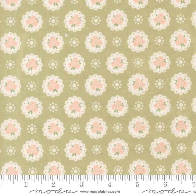 Handmade Sweetness 31792 19 Pear Doily Small Floral Moda Half Yard