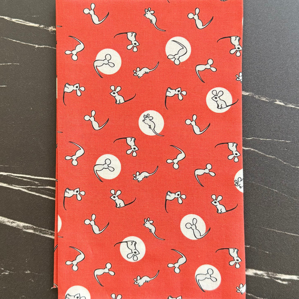 Goodnight Moon 227867 Mouse Red Cloud9 Half Yard