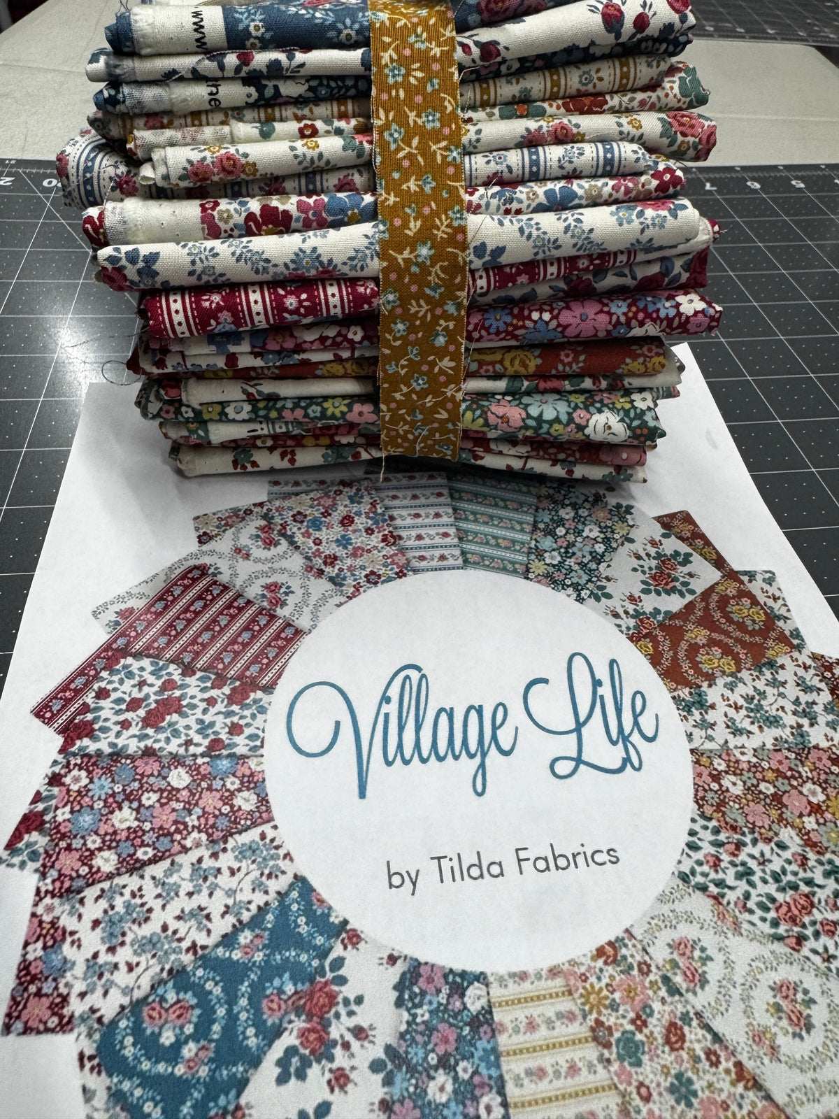 SHOP CUT! Tilda Village Life -20 Fat Quarter Bundle - 92Q