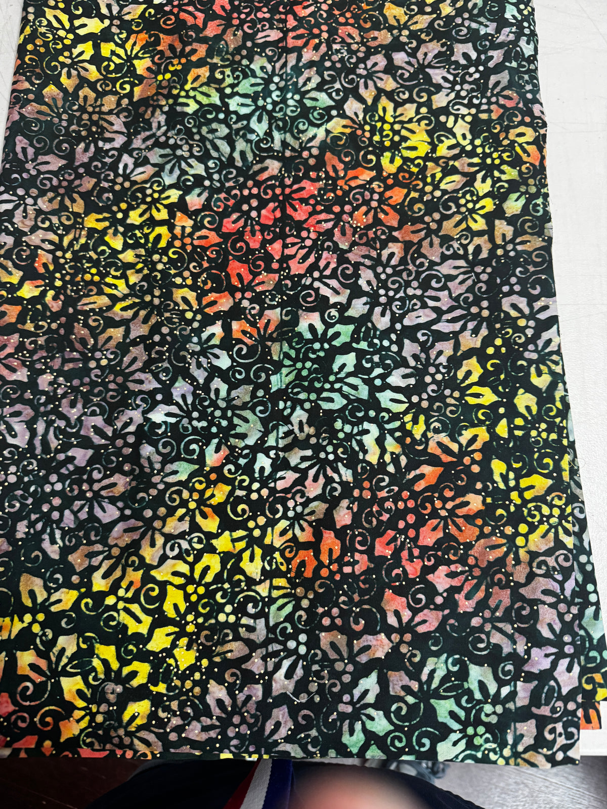 3yd Joyful Holiday Batik Metallic Robert Kaufman AMDM 22642 238 GARDEN 229Y