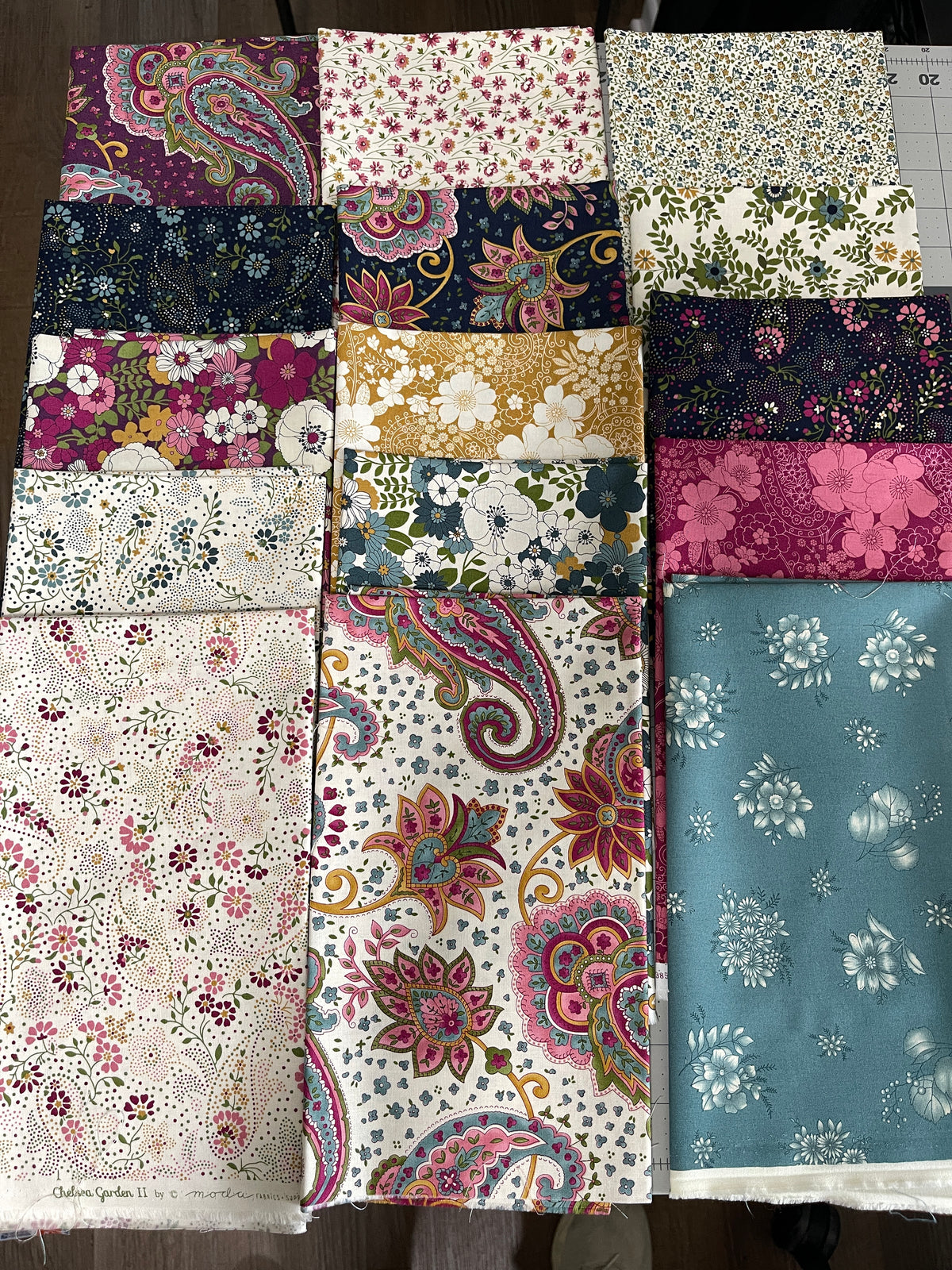 15 Fat Quarter Bundle - Chelsea Garden Moda Fabrics 86Q