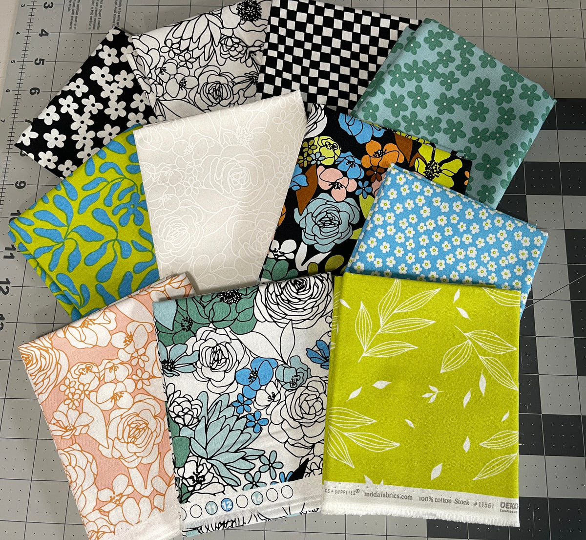 11 Fat Quarter Bundle - True To Hue By Moda Fabrics 87Q