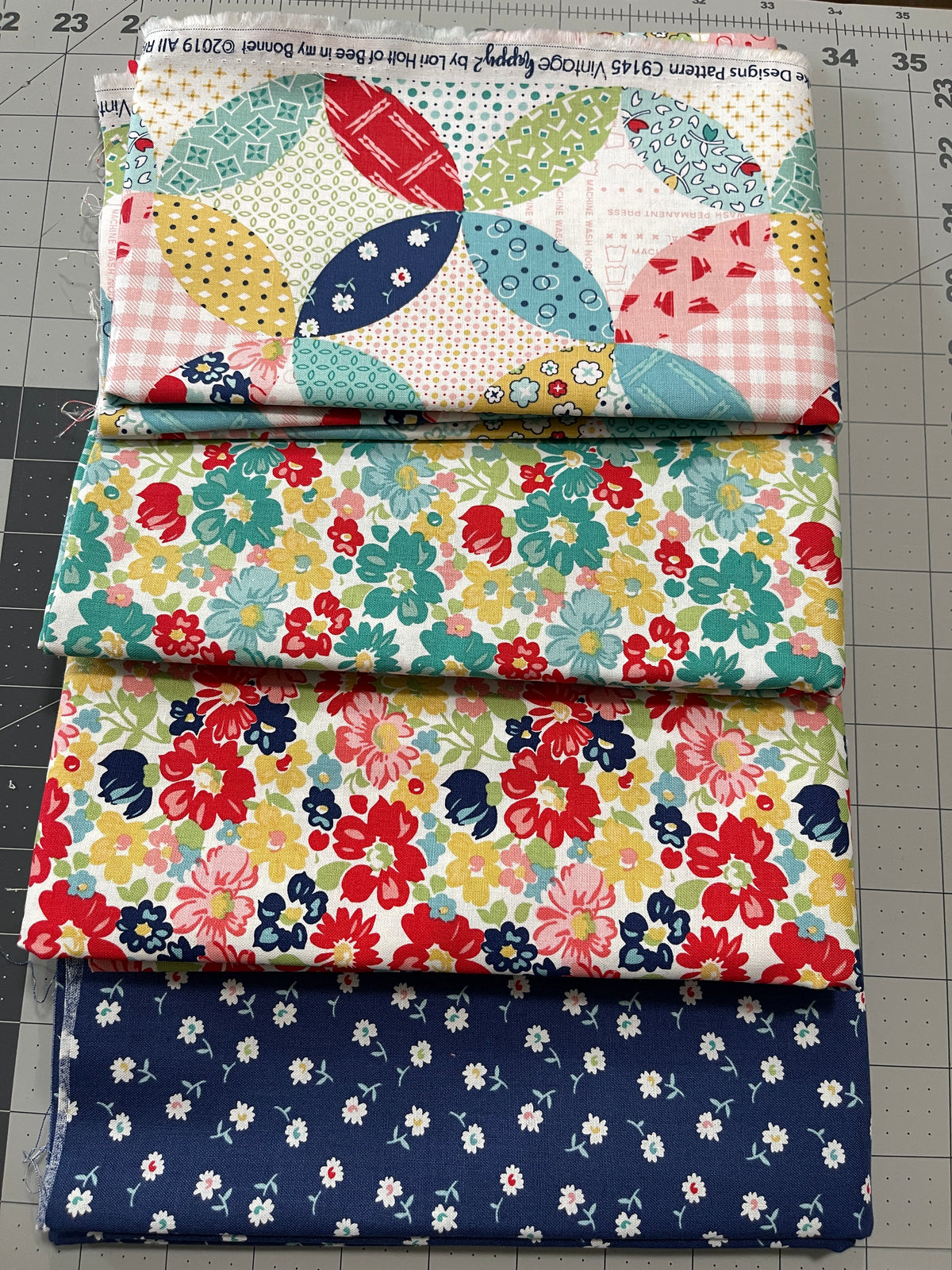 4 Yard Bundle - Vintage Happy 2 Lori Holt By Riley Blake 88Q