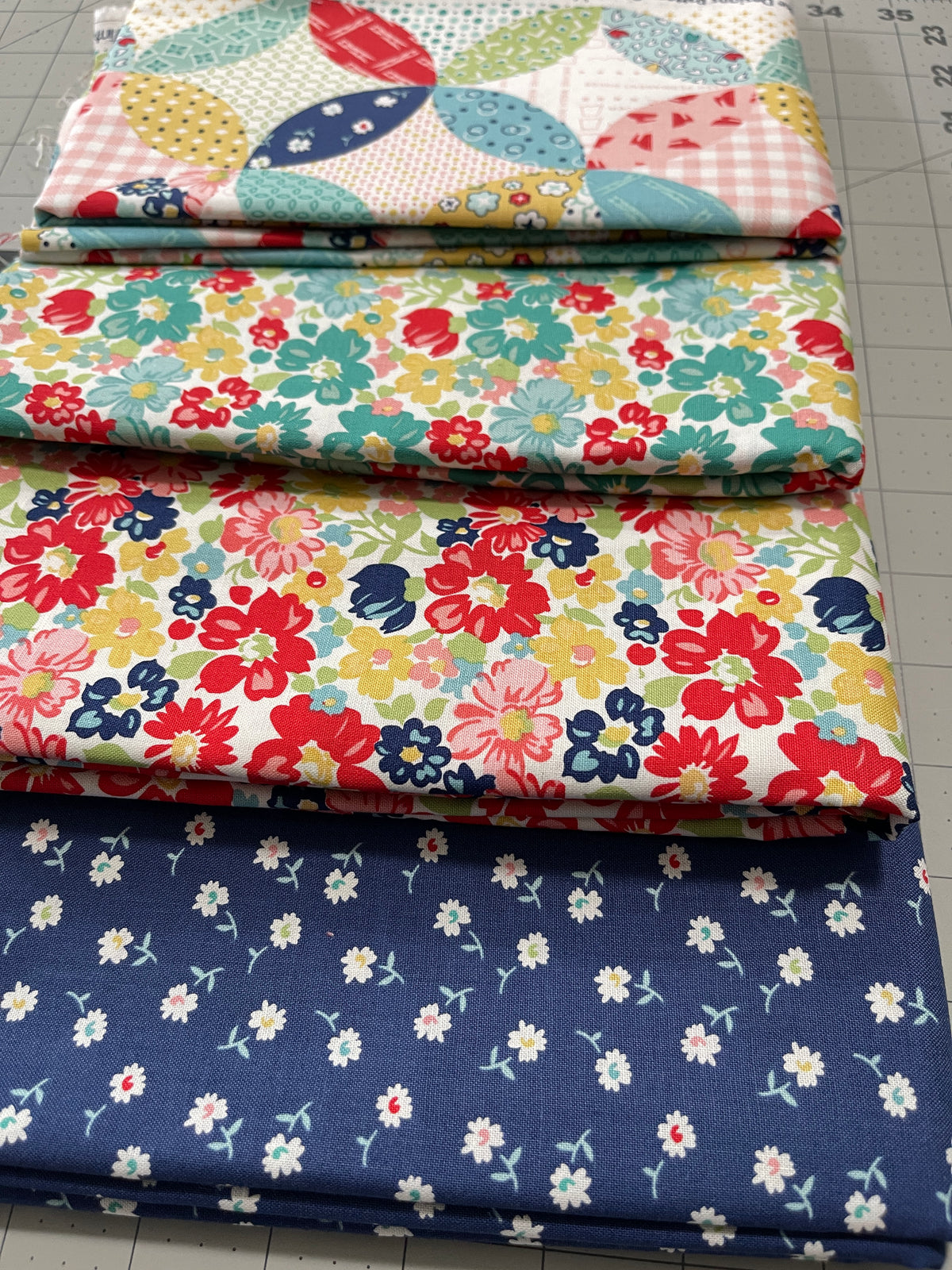 4 Yard Bundle - Vintage Happy 2 Lori Holt By Riley Blake 88Q
