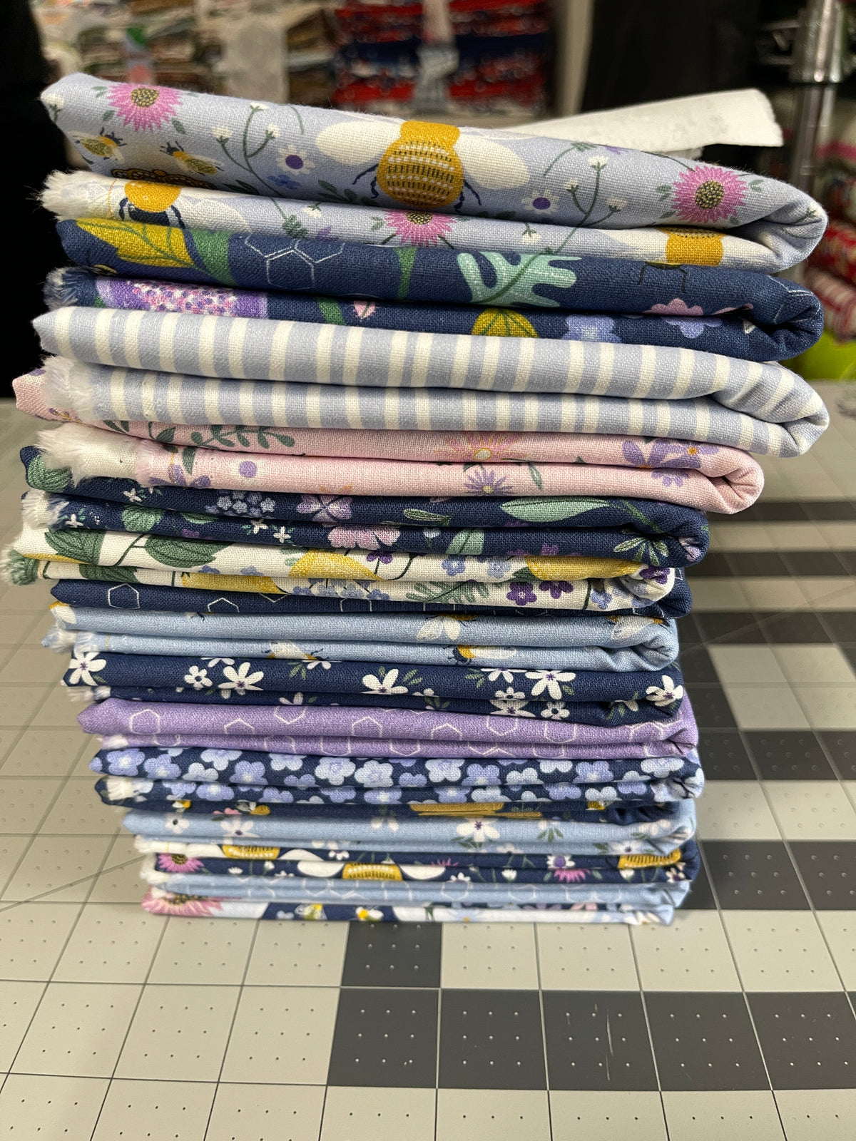 16 Yard Bundle - To Bee or Not To Bee Dear Stella 93Y