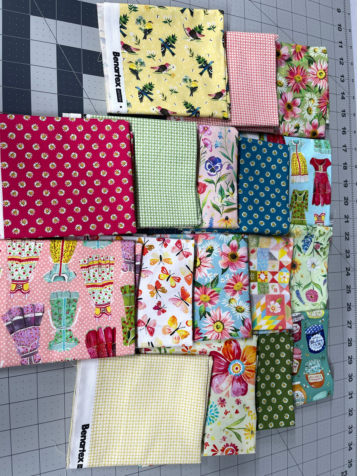 17 Fat Quarter Bundle Prairie Heart Katie Daisy Benartex 216Q