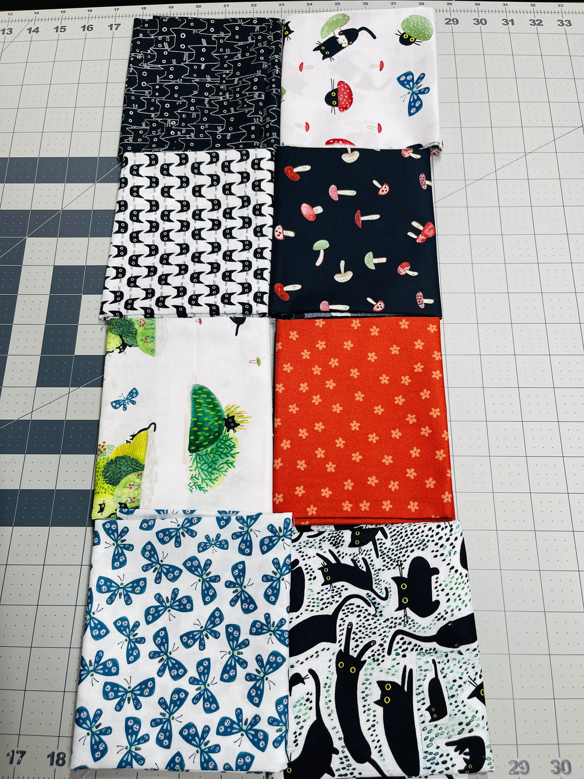 Leezaworks Catwalk 8 Fat Quarter Bundle Dear Stella 224Q