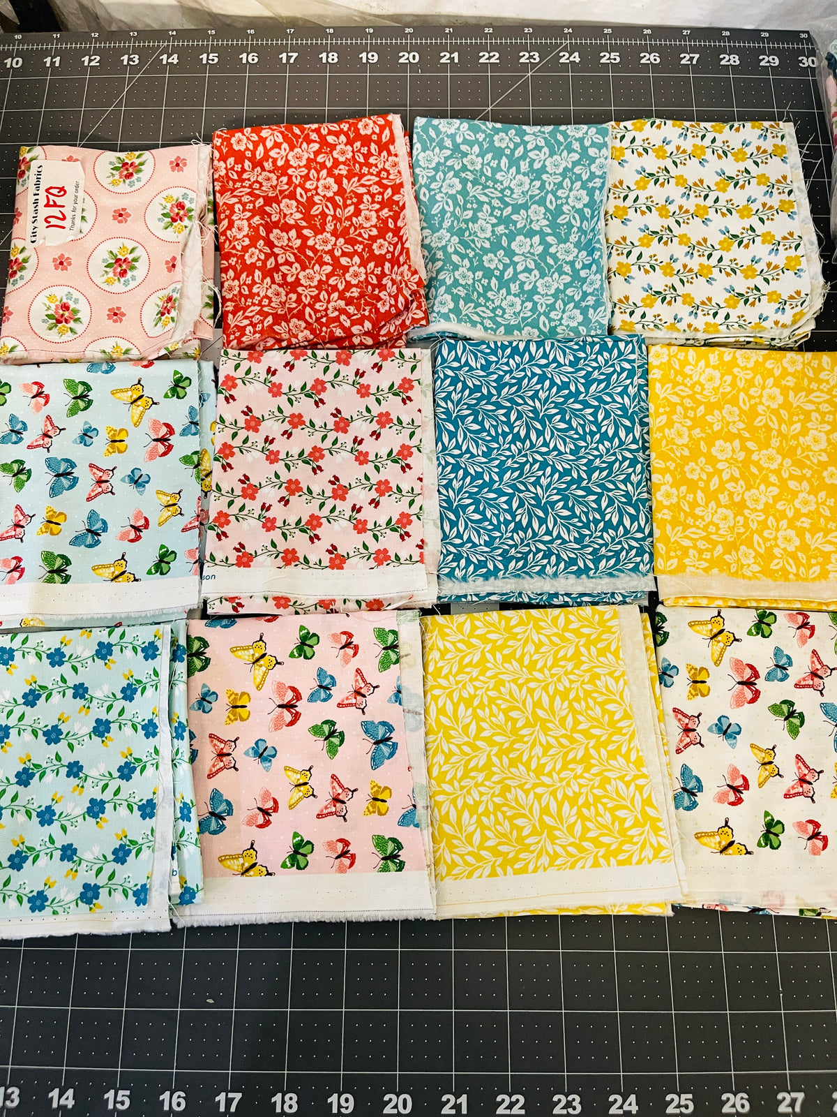 12 Fat Quarter Bundle Matilda Terri Henson Poppie Cotton 240Q