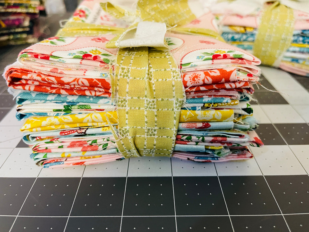 12 Fat Quarter Bundle Matilda Terri Henson Poppie Cotton 240Q