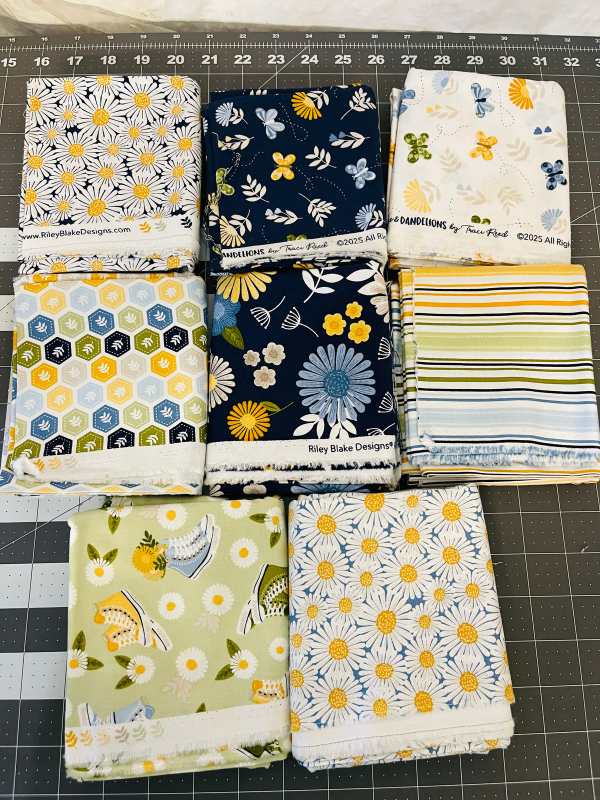 8 Yard Bundle Sunshine & Dandelions Traci Reed Riley Blake 242Y
