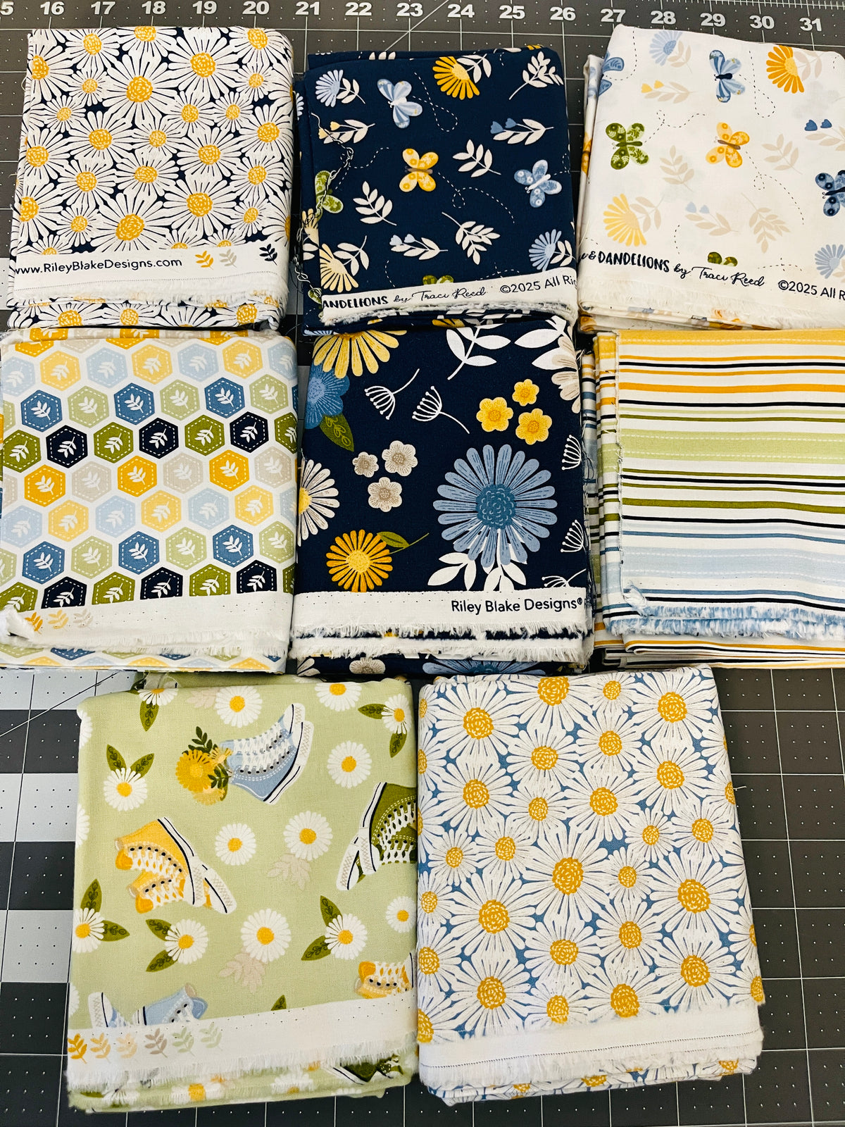 8 Yard Bundle Sunshine & Dandelions Traci Reed Riley Blake 242Y