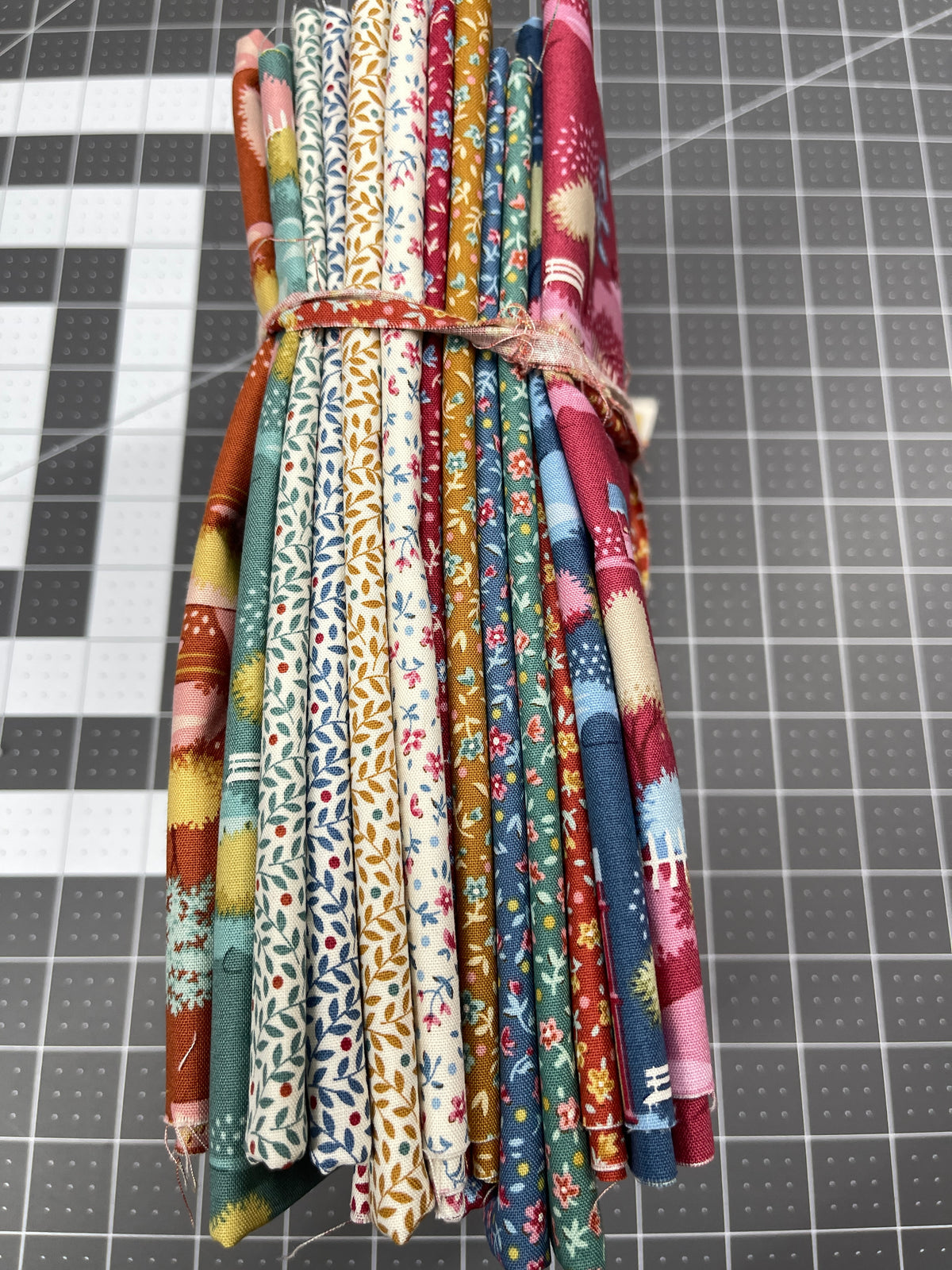 14 Yard Bundle Tilda Village Life Blender 258Y