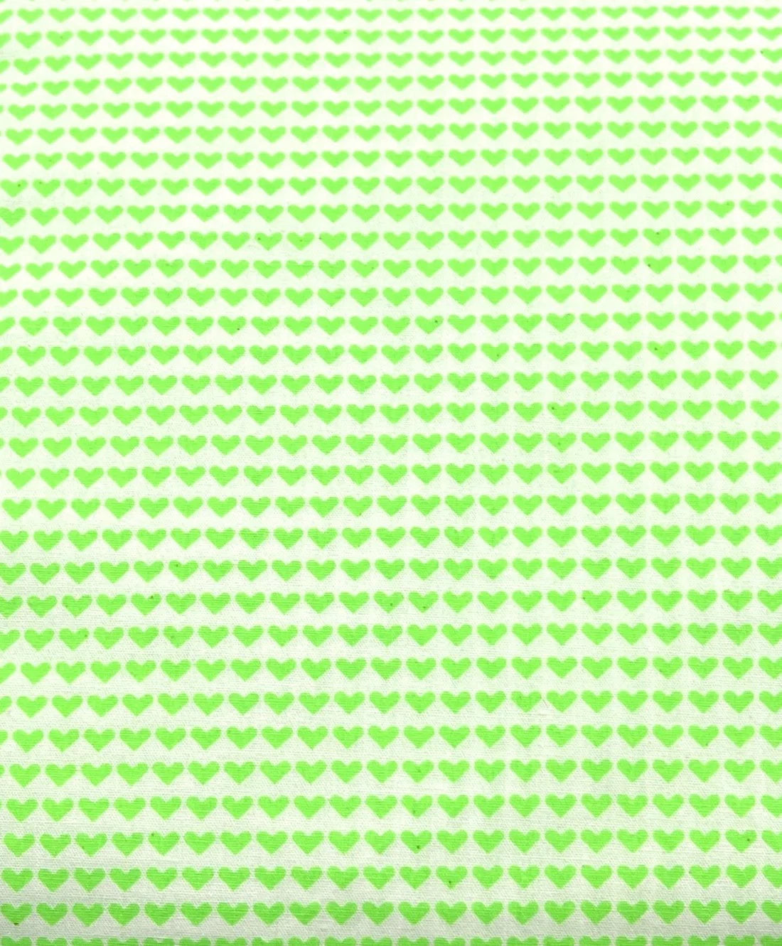 Love is All 565 Vert Pomme Coupon Petit Pan Half Yard