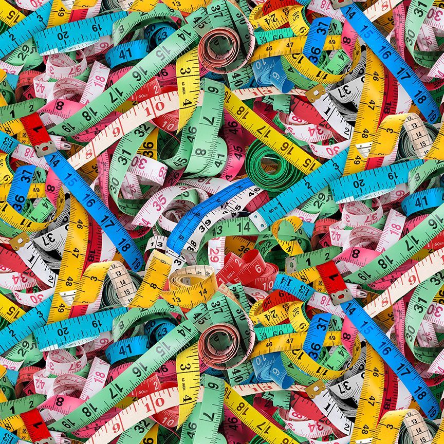 Packed Measuring tape SEW-CD4323 Timeless Treasures Half Yard