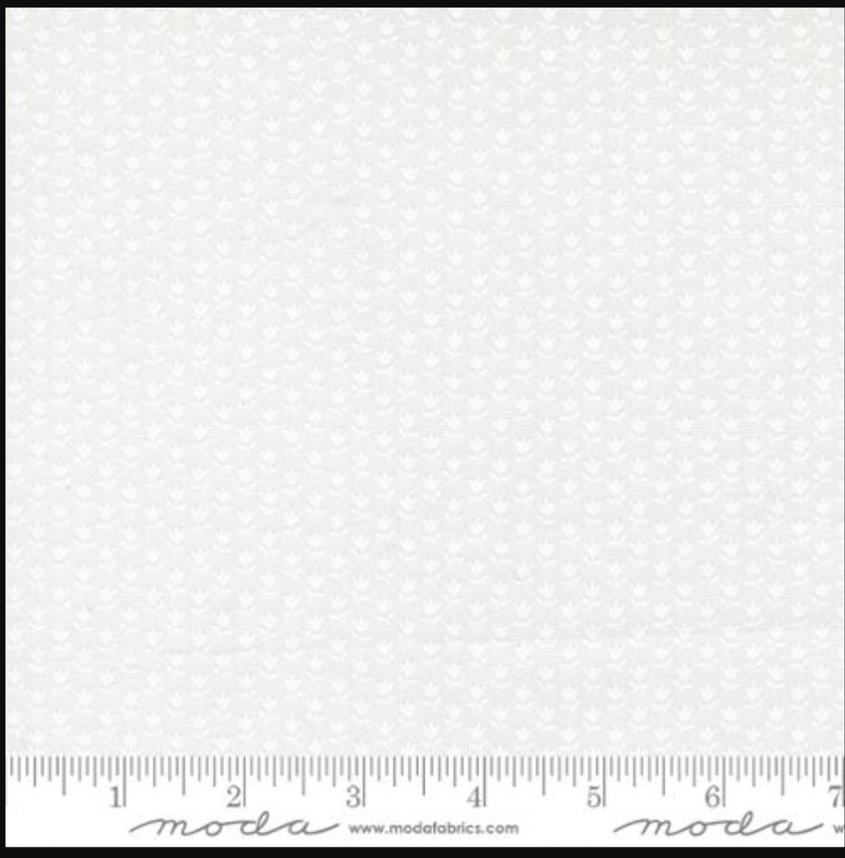 A Cat Named Stitch Cream White 55347 21 Moda Half Yard