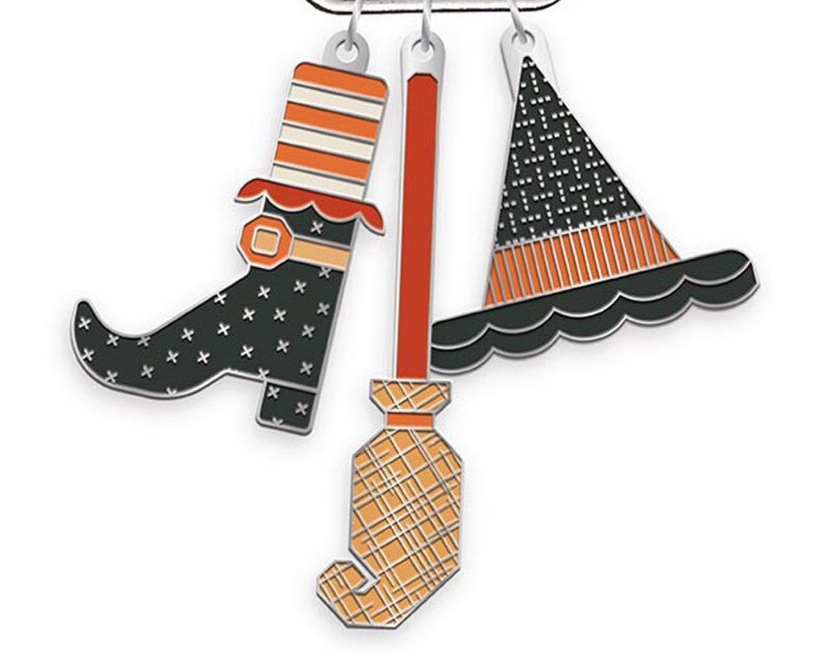 Lori Holt FG­-54027 Enamel Happy Charm™ Tricks