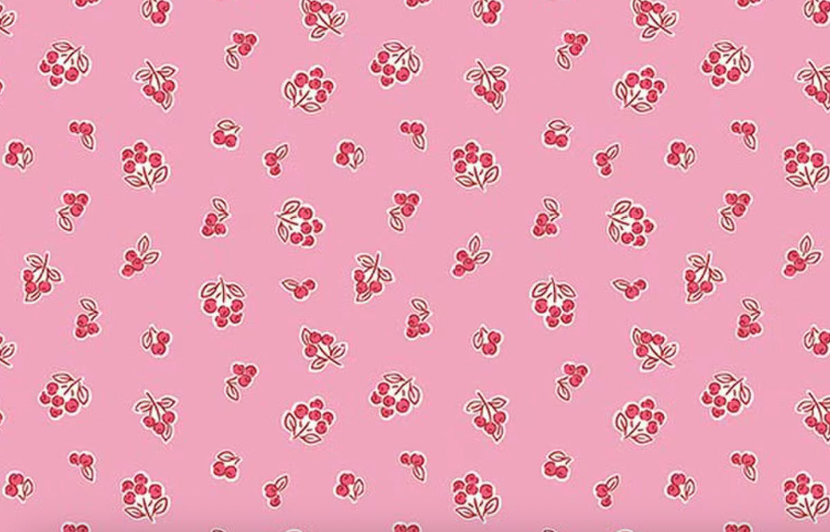 Traditional 30's C18244-PINK Berries Pink Lindsay Wilkes Riley Blake Half Yard