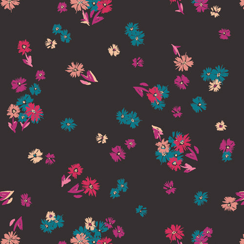 DREAMLIKE DAISIES  THE FLOWER SOCIETY ART GALLERY FABRICS TFS-99107 HALF YARD