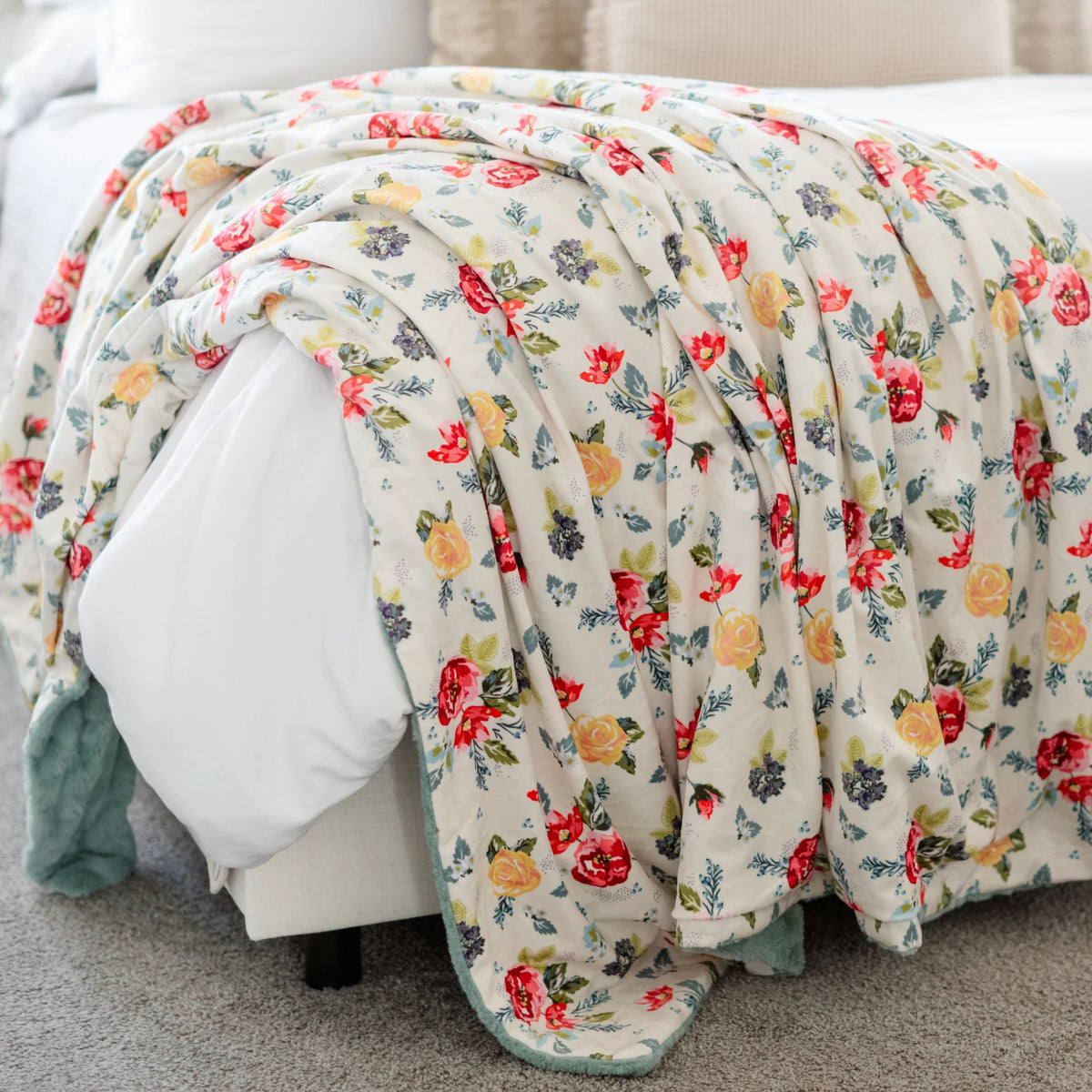 Bellissimo Gardens 60" x 72" Minky Throw Blanket Dreamy Blankets