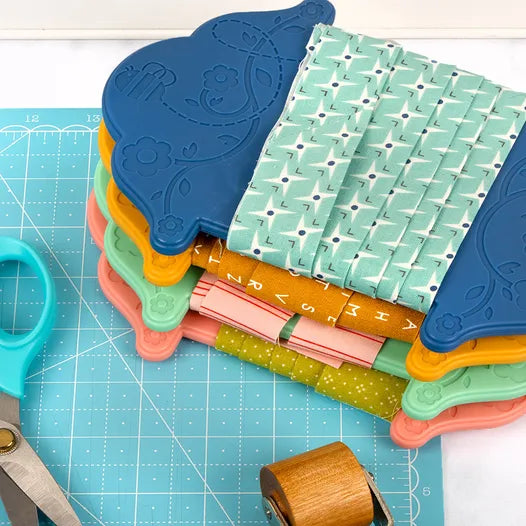 Lori Holt ST-34010 Bee Binding Holder Set