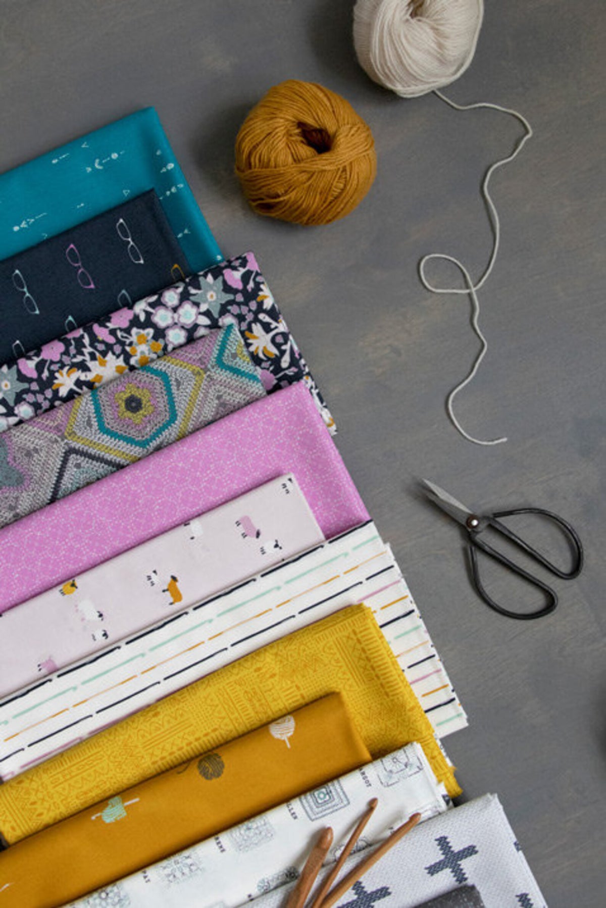 Art Gallery 10" Hooked Fabric Wonders 42 Square Pieces 10W-HKD