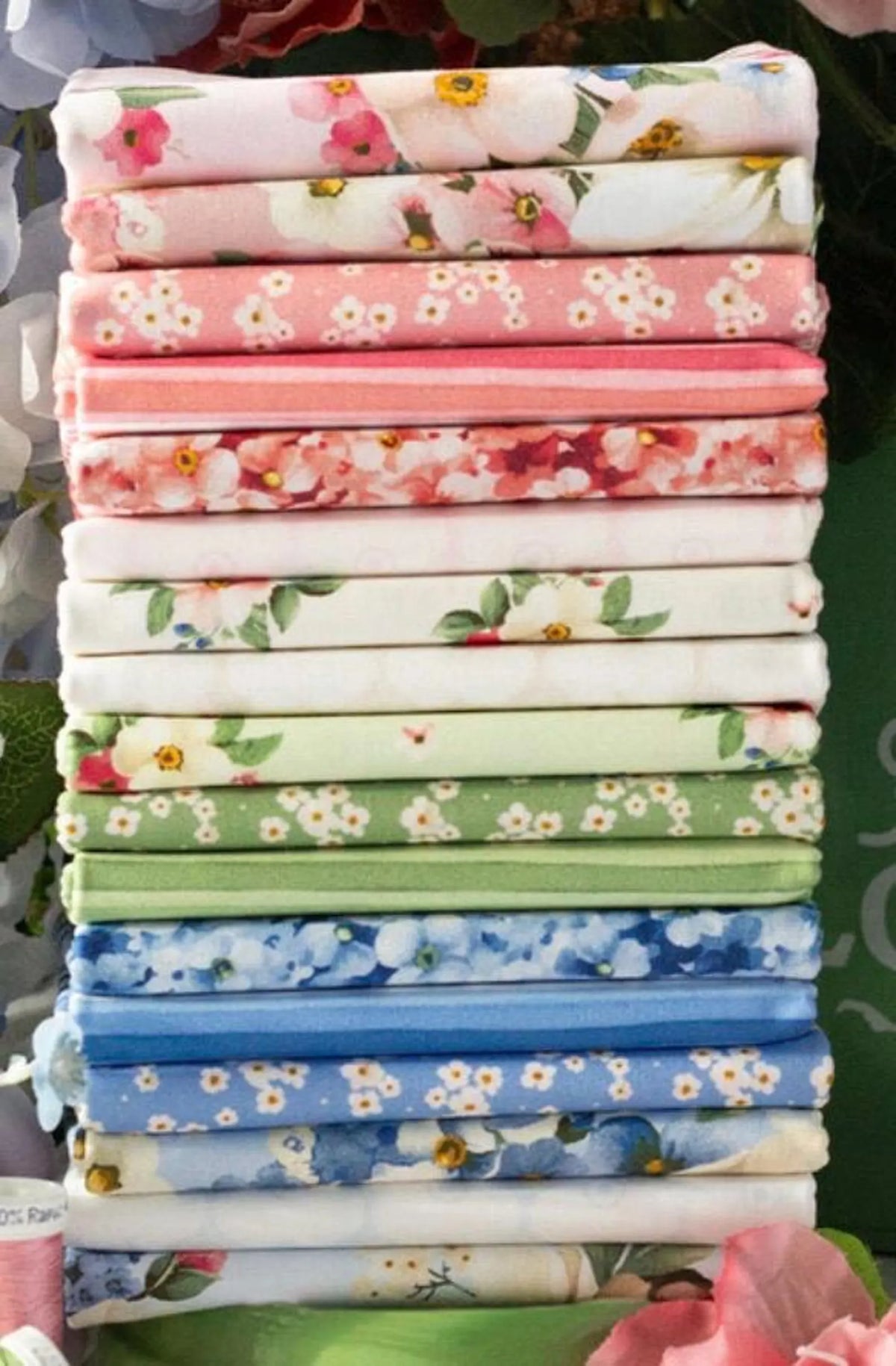 17 Fat Quarters Wildflower FQ-MASWIFL Maywood Studio