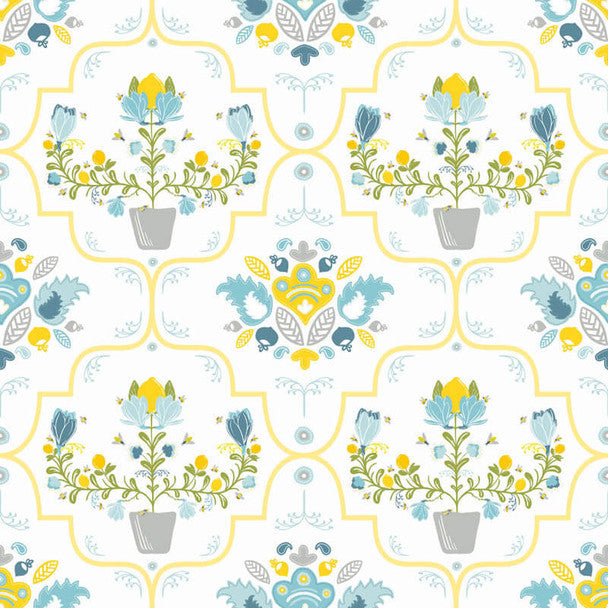 Clover Garden White Sweet Tea and Honey Bee Bell Haus RB Studios RBSST3130/02 By the Half Yard